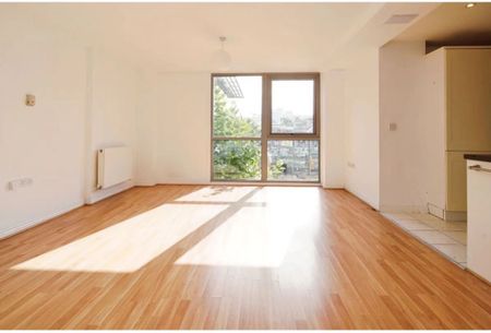 1 Bed Flat, Boulevard House, BN1 - Photo 3