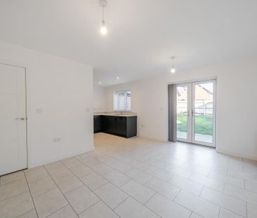 4 bedroom detached house to rent - Photo 1