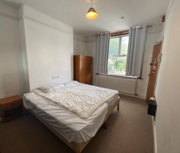 6 bedroom house to rent - Photo 5