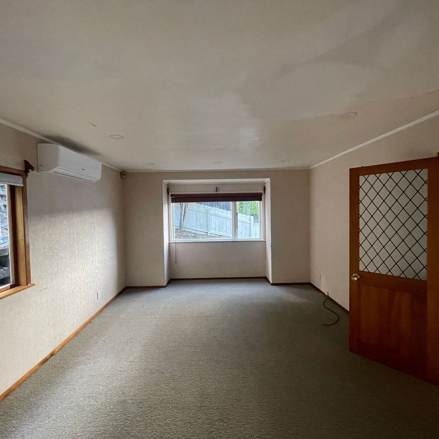 Beautiful Bungalow in the Heart of Remuera - Photo 1