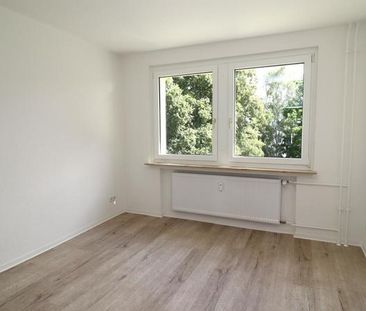Kaßberg! Schöne Giebelwohnung mit Balkon in der 2. Etage - Photo 2