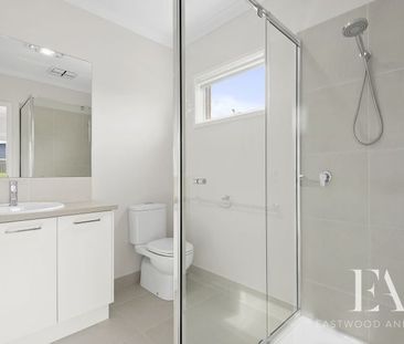 Coastal living, brand new home - Photo 1