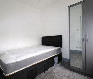 5 bedroom terraced house to rent - Photo 4