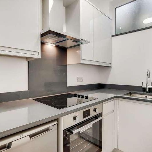 Nevern Square, Earls Court, SW5 - Photo 1