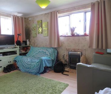 Lime Tree Avenue, Wymondham - Photo 2