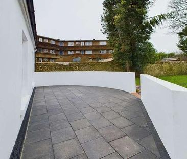 The Presbytery, North Road, BN15 - Photo 6