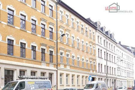 ENTZÜCKENDE, ZENTRUMSNAHE 2-RWG (WG-GEEIGNET) M. BALKON U. GR. KÜCHE - ERSTBEZUG NACH RENOVIERUNG! - Foto 3