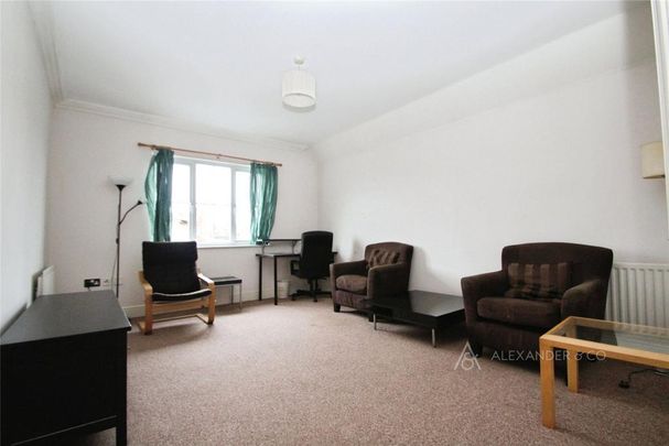 2 bedroom flat to rent - Photo 1