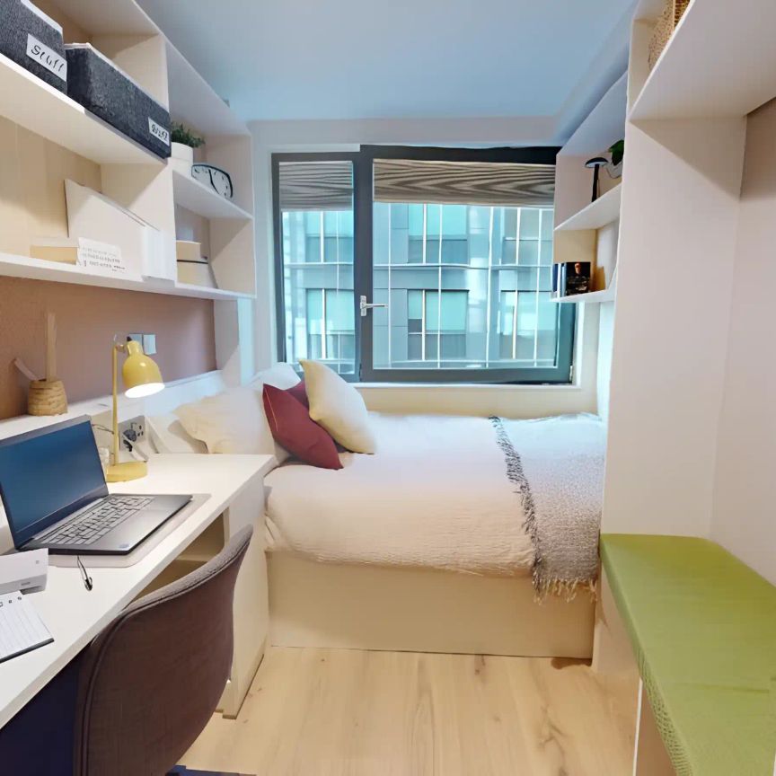 Platinum 2 Bed Apt Plus - Photo 1