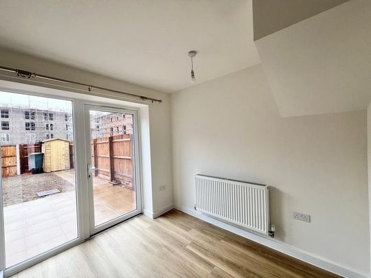 4 bedroom house to rent - Photo 1