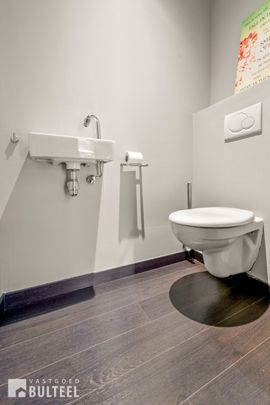 Leuk appartement met 1 slaapkamer, terras en autostaanplaats. - Foto 1