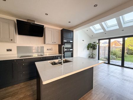 Tamar Avenue, Taunton - Photo 2