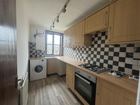 2 bedroom flat to rent - Photo 5