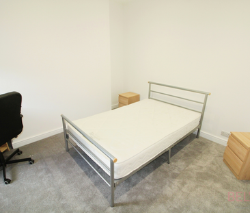 6 bedroom semi-detached house to rent - Photo 5