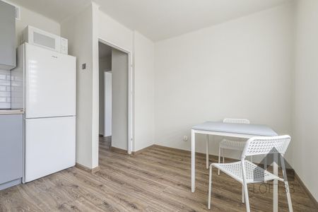 Piękna i wyposażona kawalerka na osiedlu Stałym w Jaworznie do wynajęcia | Spacer 3D - Photo 5