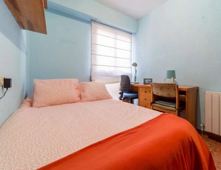 Carrer de Campoamor, Valencia, Valencian Community 46022 - Photo 2