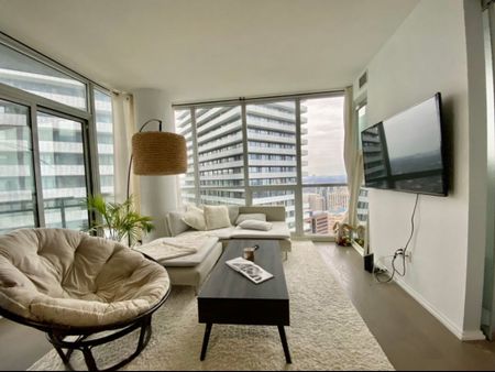 For Lease - 45 Charles Street Unit# 4009, Toronto, Ontario - Photo 3