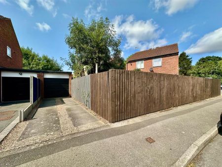 2 bedroom semi-detached house to rent - Photo 3