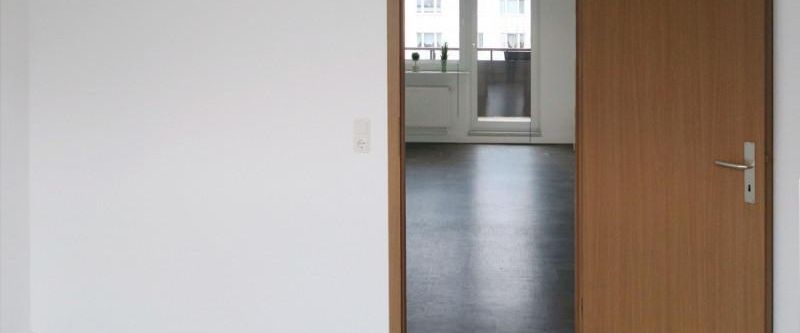 Familienwohnung am Reußpark! Bad und Küche mit Fenster // Gute Infrastruktur // Grünes Umfeld! - Photo 1