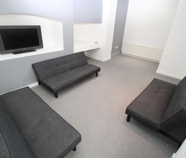 Room For Rent Park Street, Pontypridd - Photo 1