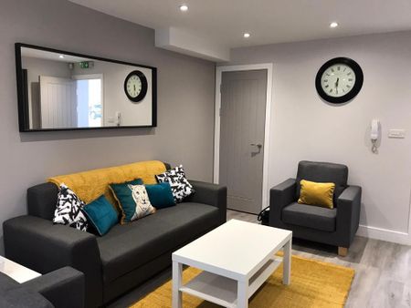 6 Bed House To Rent - Photo 2