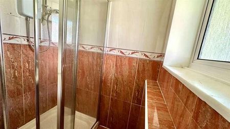 Canterbury Drive, Brighton, BN2 - Photo 5