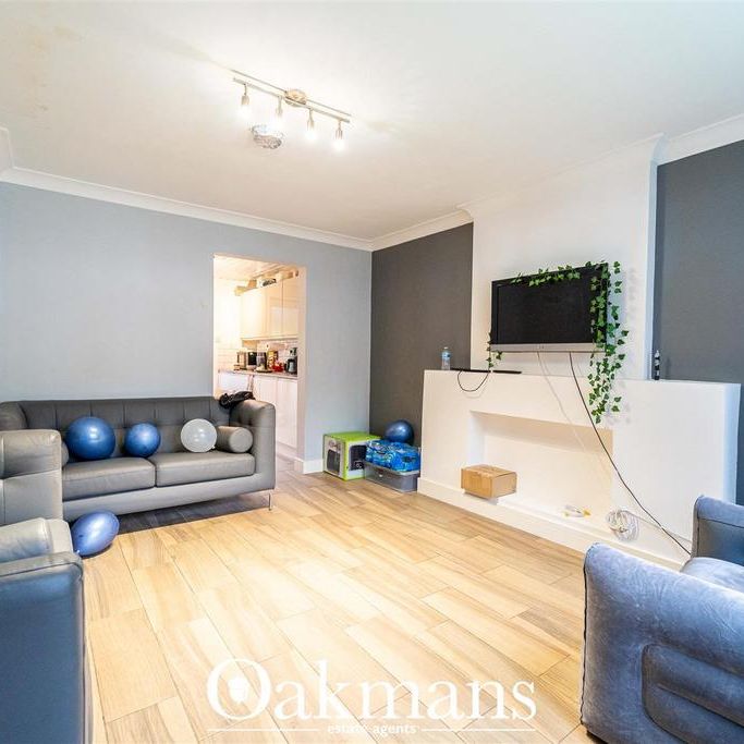 4 bedroom detached house to rent - Photo 1