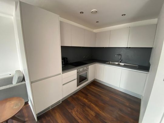 3 Bed Flat, Regent Road, M3 - Photo 1