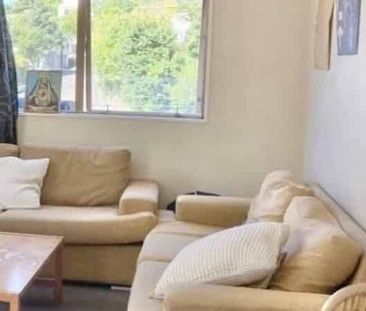 4-Bedroom Townhouse in Vogeltown - Photo 3