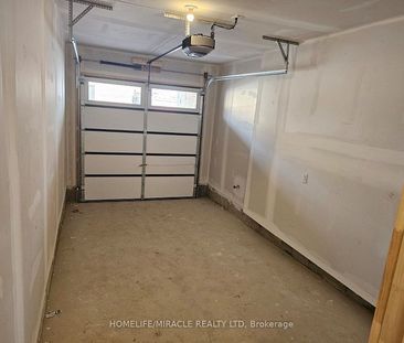 For Lease - 2074 Coppenwood Common, Burlington, Ontario - Photo 5