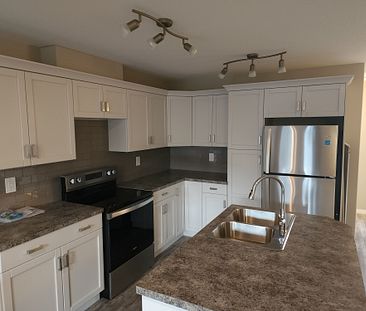 Fully Finished 3 Bedroom townhouse in Sylvan Lake! - Photo 6