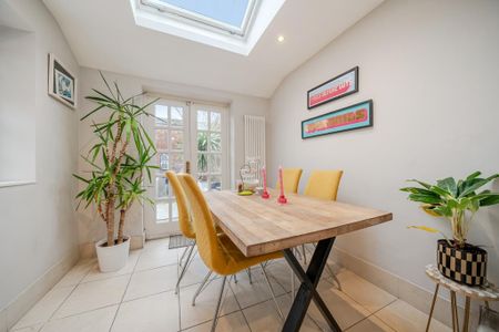4 bedroom terraced house to rent - Photo 4