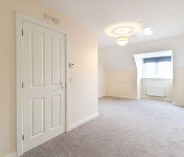 4 bedroom semi-detached house to rent - Photo 3