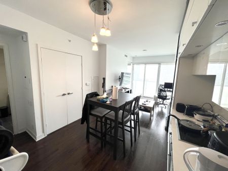 For Lease - 15 Grenville Street Unit# 4207, Toronto, Ontario - Photo 2