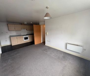 2 bedroom flat to rent - Photo 3