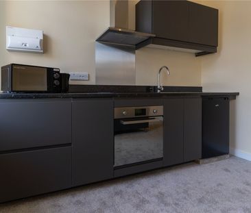 7 Chancery Lane, Huddersfield, HD1 - Photo 4