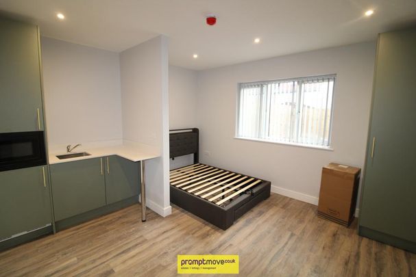 Studio to rent - Photo 1