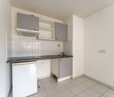 Location Appartement 2 pièces 46m² - Photo 3