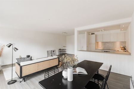 Zeer zonnig 3 slaapkamer appartement met terras - Photo 2