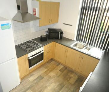 7 bedroom semi-detached house to rent - Photo 3