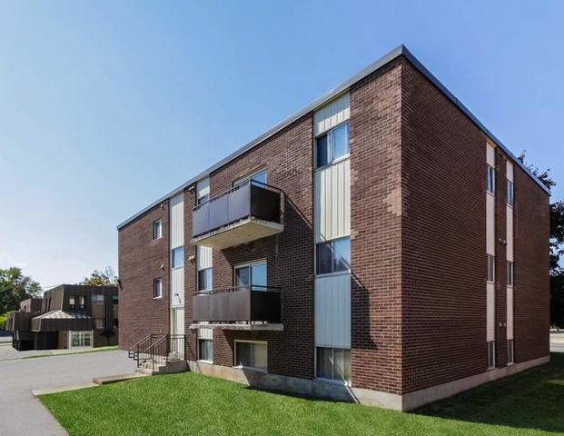 Red Maple Apartments | 321 Speedvale Avenue East, Guelph - Photo 1