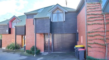 Fully Furnished Jewel in Prime City Location - Photo 5