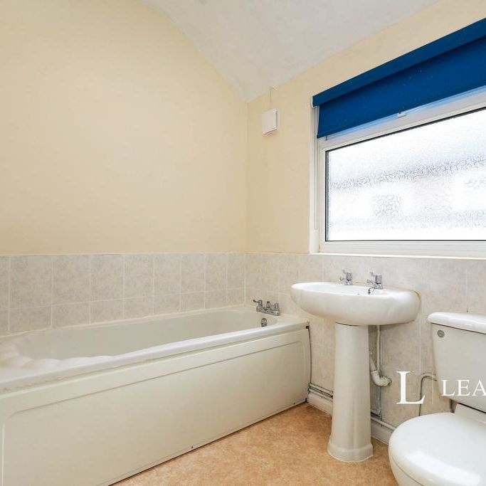 2 bedroom terraced house to rent - Photo 1