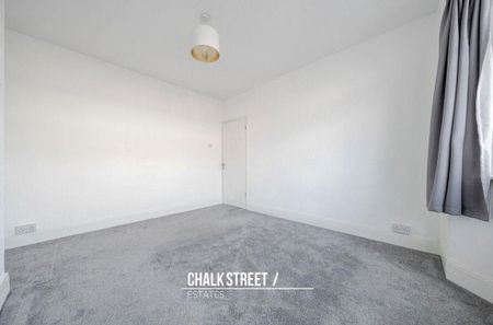 Belmont Avenue, Upminster, RM14 - Photo 2