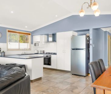 Riverside Living with Lift Access & Stunning Water Views – Fully Ap... - Photo 6