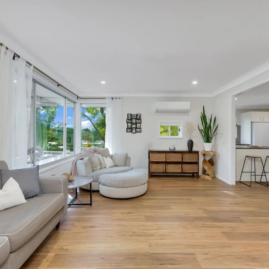 Renovated Family Home with National Park & Fagan's Bay at your doorstep - Photo 1