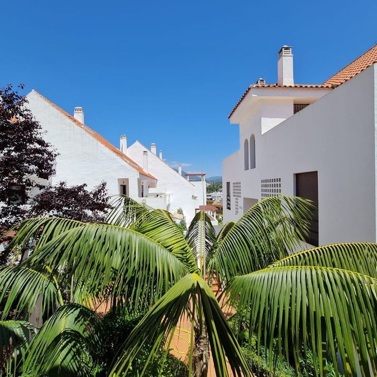 Luxury Apartment for rent in Marbella, Andalusia - Photo 1