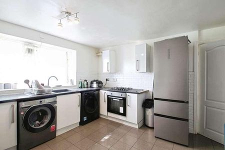 Convent Way, Southall, UB2 - Photo 2