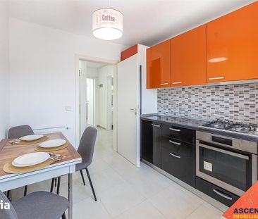 Kasper Coresi Apartament 2 camere, mobilat complet, cu parcare si boxa - Fotografie 2