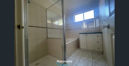 Modern 3-Bedroom Home in South Morang - Photo 5